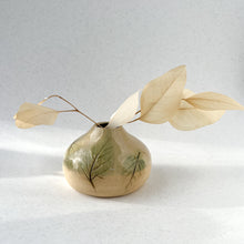 Load image into Gallery viewer, Bud Vase
