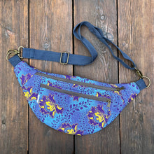 Load image into Gallery viewer, Shweshwe Moonbag
