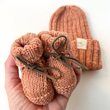 Load image into Gallery viewer, Booties and Beanie Set
