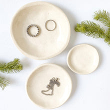 Load image into Gallery viewer, Ivory Ceramic Bowls - Set of 3
