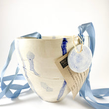 Load image into Gallery viewer, Ceramic Hanging Planter - Delft and White
