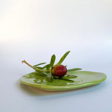 Load image into Gallery viewer, Ceramic Heart Plate - Green
