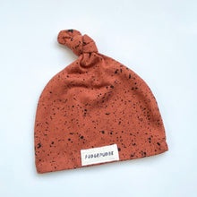 Load image into Gallery viewer, Swaddle and Beanie Set - Rust and Black
