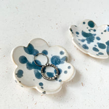 Load image into Gallery viewer, Little Ceramic Bowls - Set of 2

