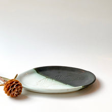 Load image into Gallery viewer, Ceramic Plate - Gunmetal Leaf
