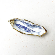 Load image into Gallery viewer, Decoupage Oyster Shell
